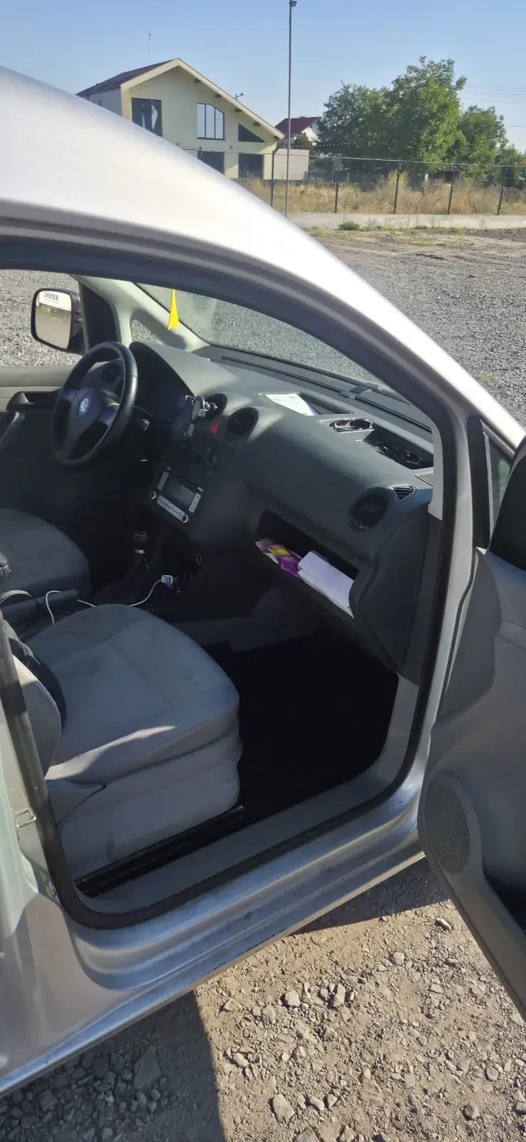VW Caddy 1.9 tdi 105, снимка 8 - Автомобили и джипове - 55633670