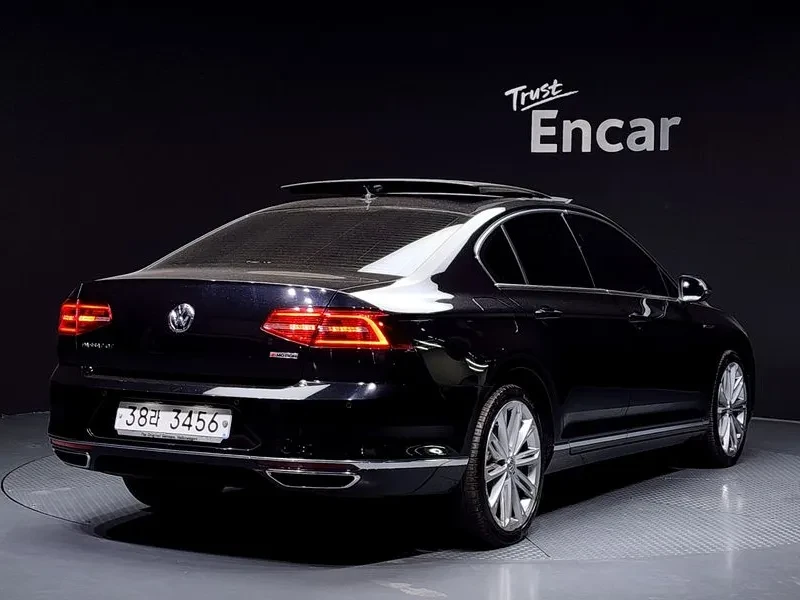 VW Passat Gt(B8) 2.0 Tdi 4Motion Prestige, снимка 6 - Автомобили и джипове - 56116561