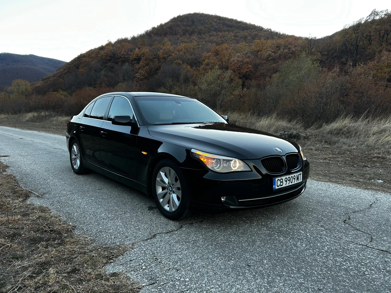 BMW 530 235к.с. SAT FACELIFT - изображение 2