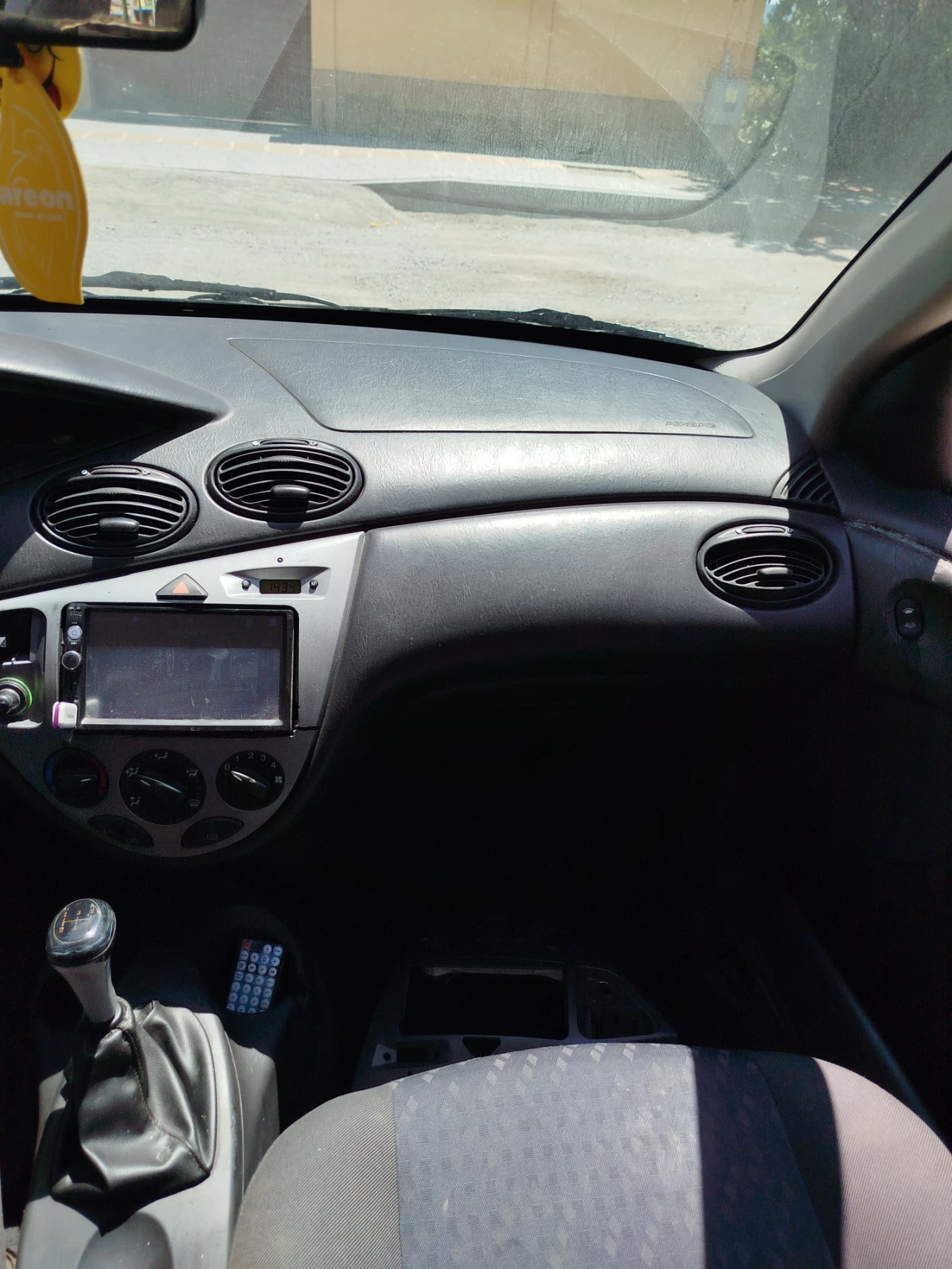 Ford Focus 1.6i - изображение 7