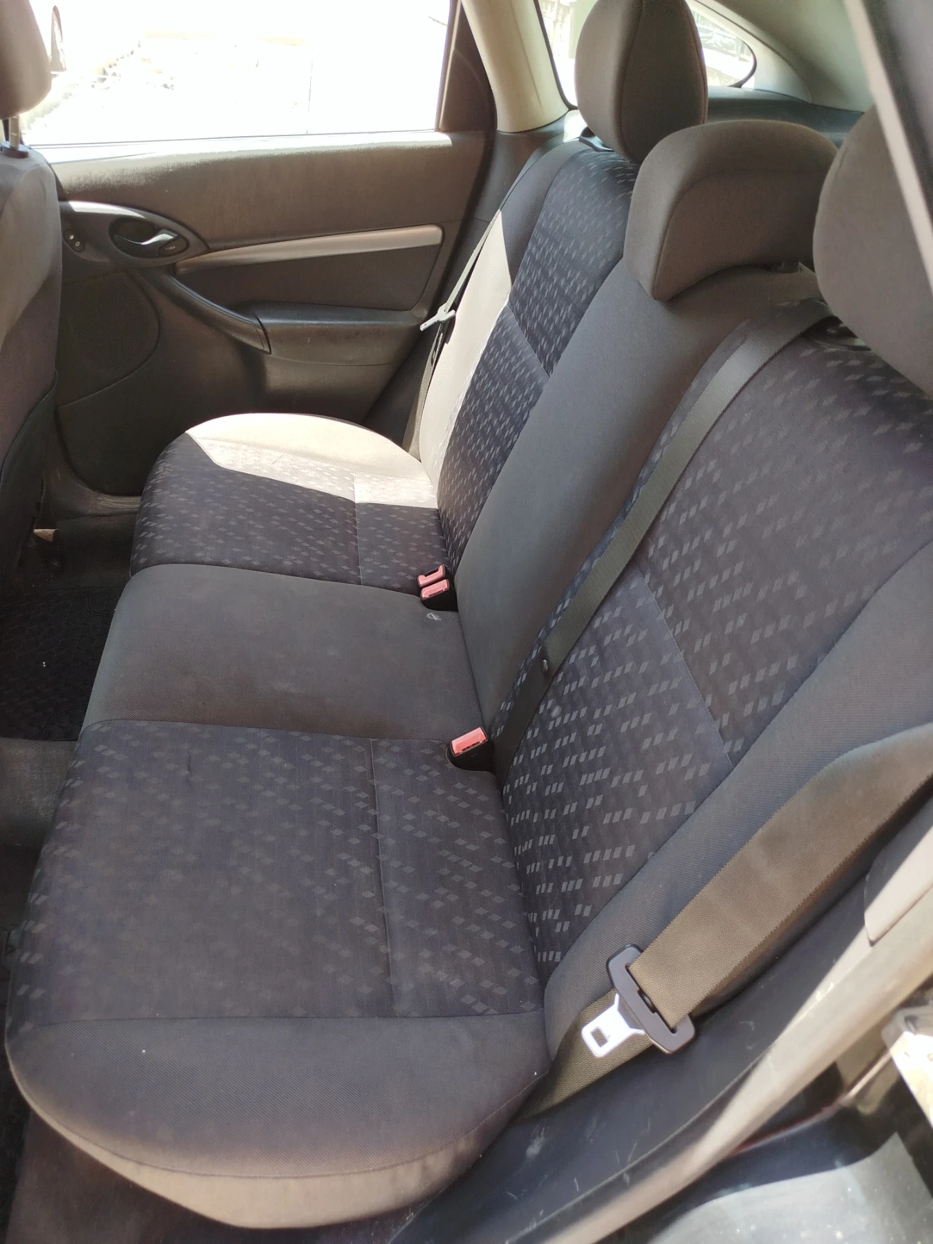 Ford Focus 1.6i - изображение 10