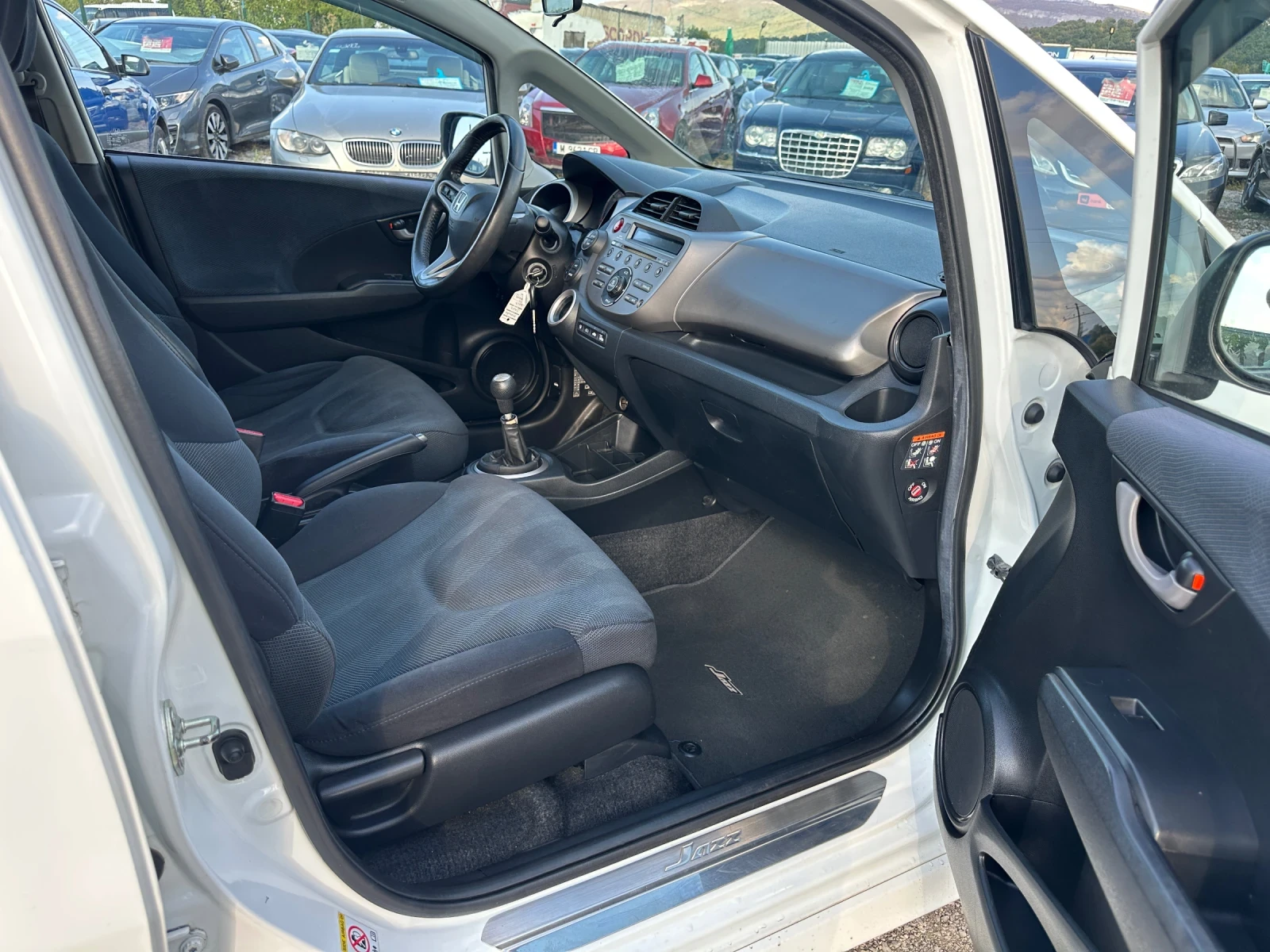 Honda Jazz 1.3-ПЪРВИ-СОБСТВЕНИК-NetherLands-1Г-ГАРАНЦИЯ - изображение 10