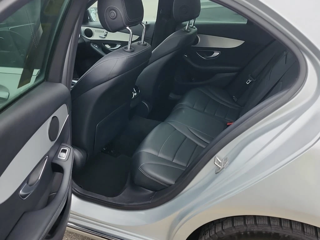 Mercedes-Benz C 300 * 4dr Sdn 4MATIC * CARFAX * БЕЗ ПЪРВОНАЧАЛНА ВНОСК - изображение 3