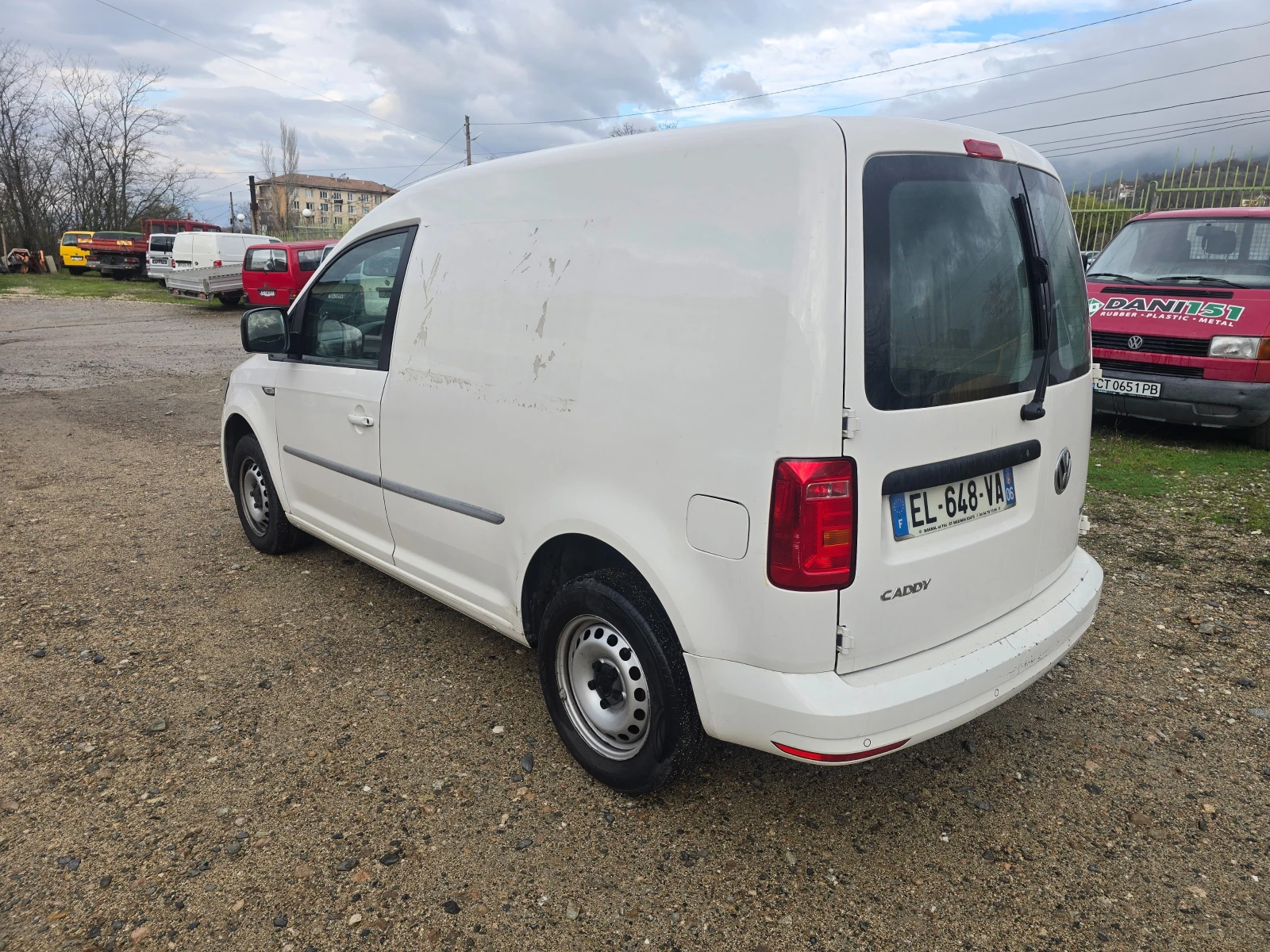 VW Caddy 2.0 TDI DSFD - изображение 9