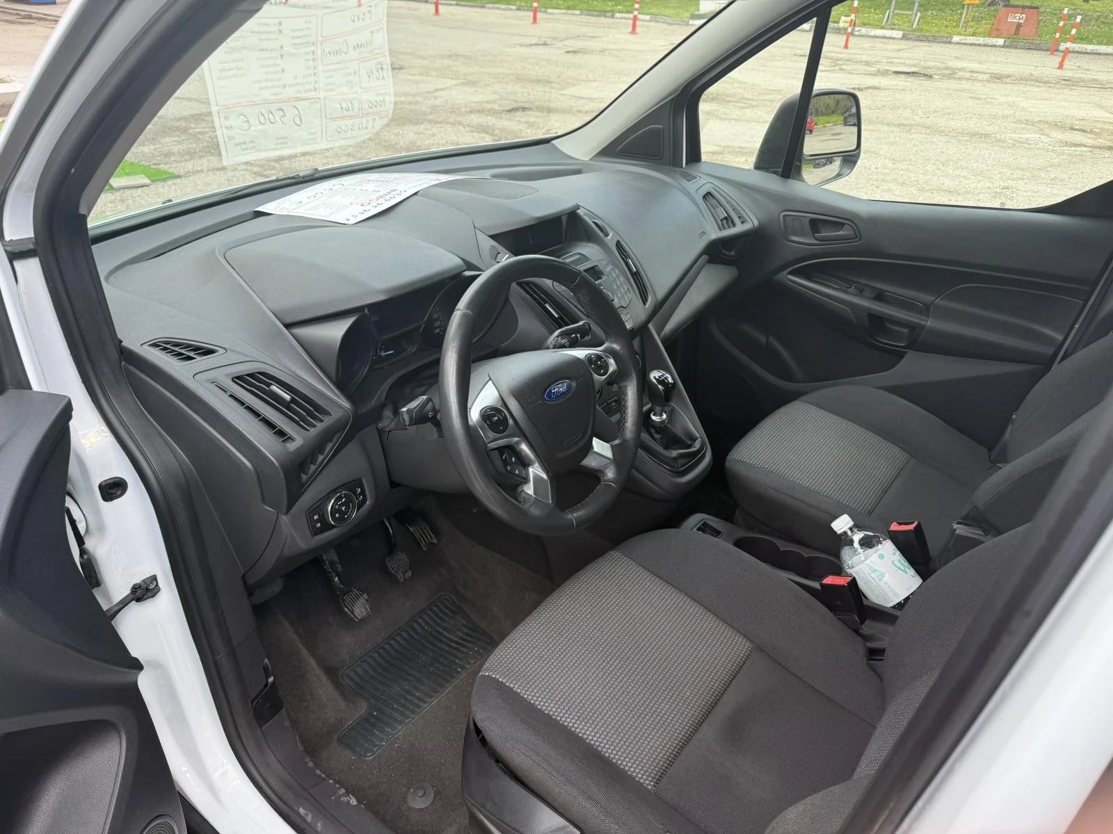 Ford Tourneo Connect 1.0, снимка 9 - Автомобили и джипове - 54246578