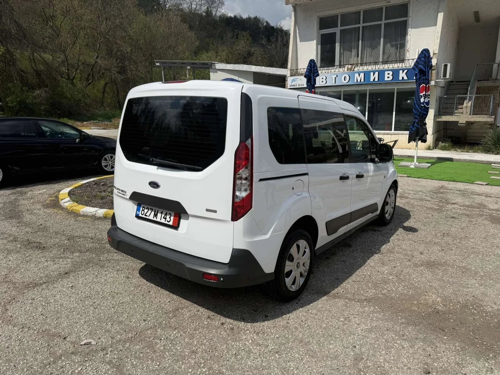 Ford Tourneo Connect 1.0, снимка 5 - Автомобили и джипове - 54246578