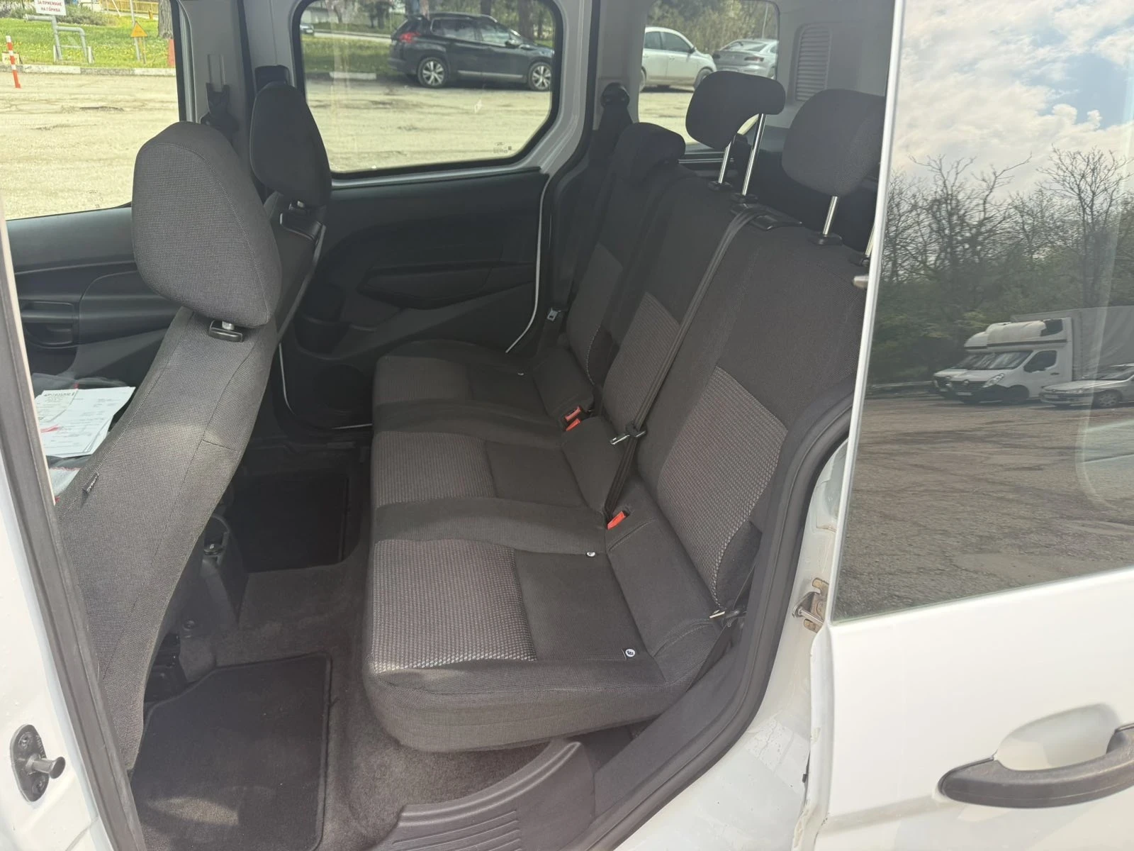 Ford Tourneo Connect 1.0, снимка 7 - Автомобили и джипове - 54246578