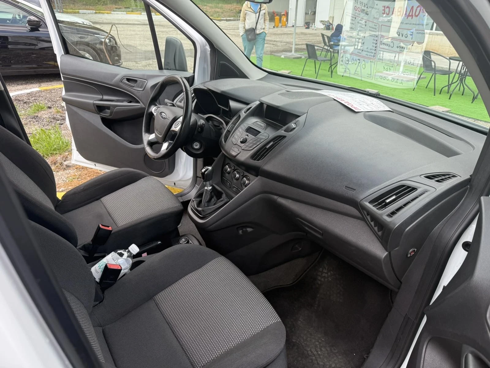 Ford Tourneo Connect 1.0, снимка 10 - Автомобили и джипове - 54246578