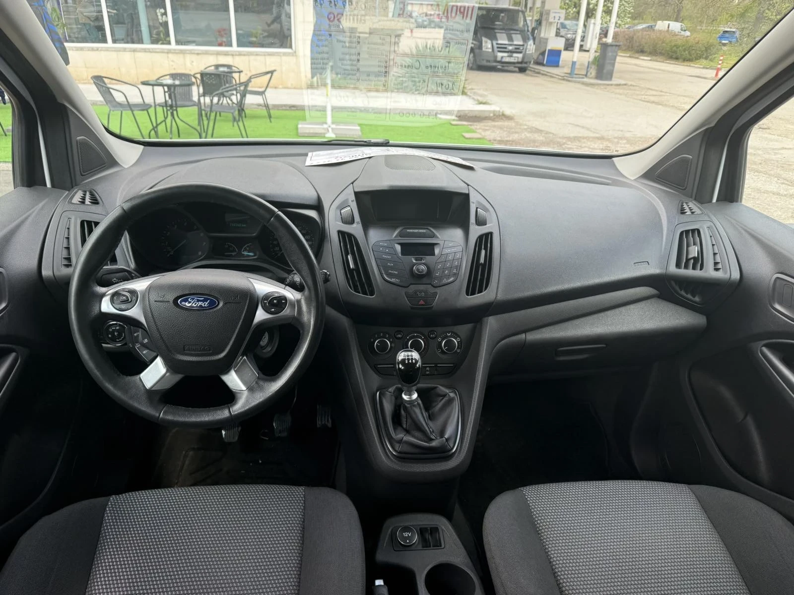 Ford Tourneo Connect 1.0, снимка 8 - Автомобили и джипове - 54246578