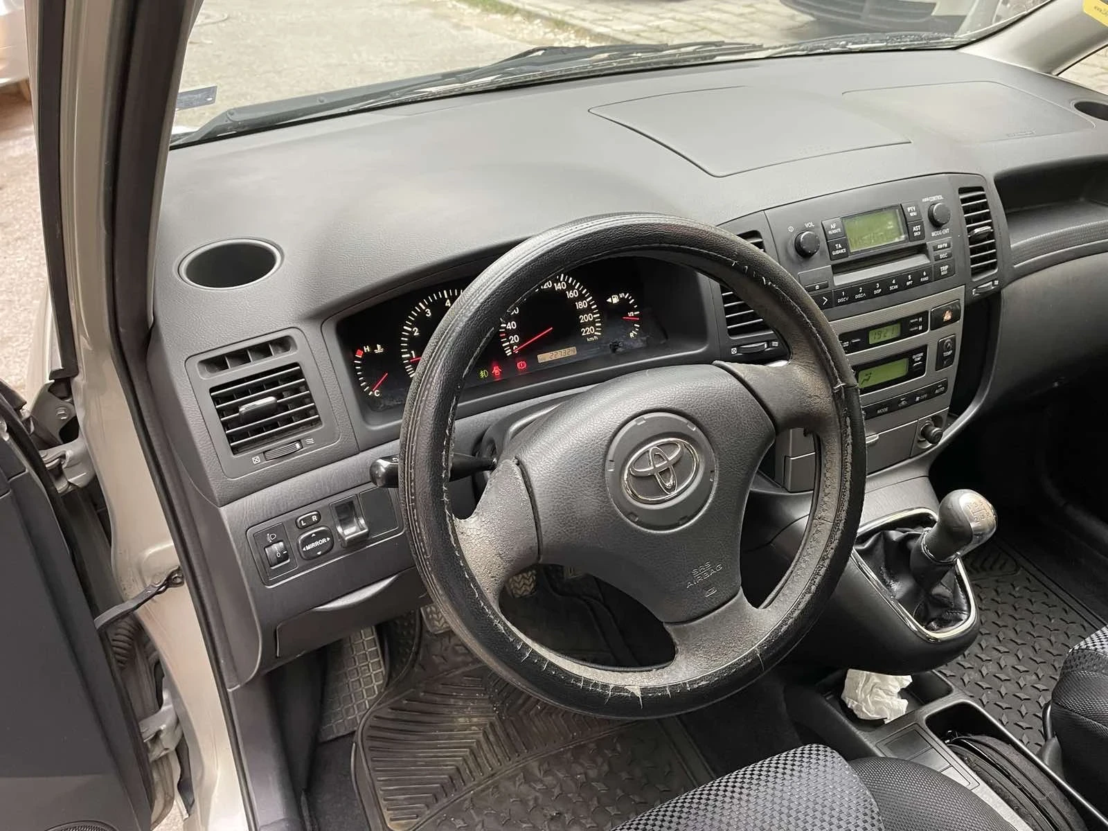 Toyota Corolla verso, снимка 14 - Автомобили и джипове - 55166084