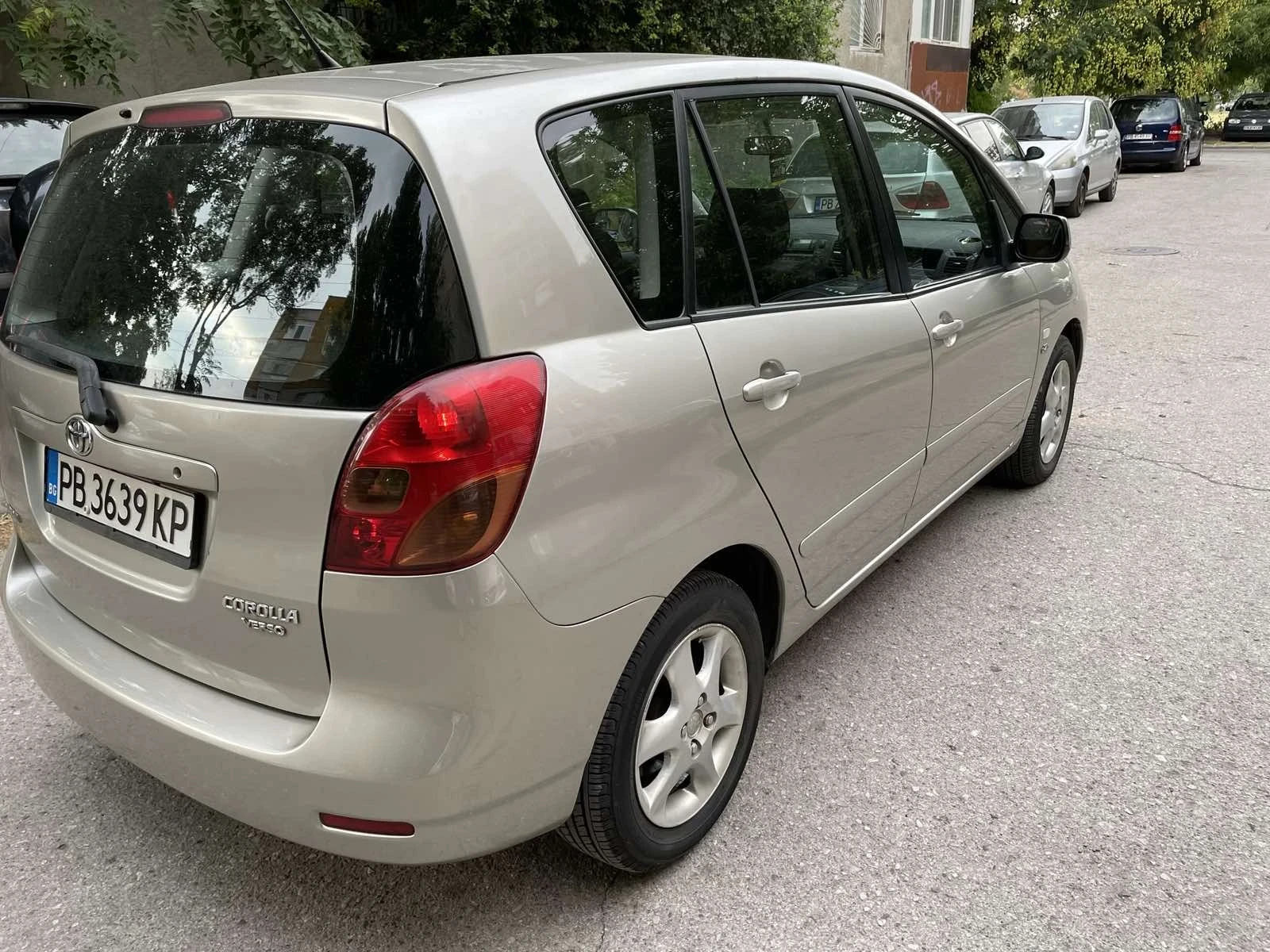 Toyota Corolla verso, снимка 3 - Автомобили и джипове - 55166084