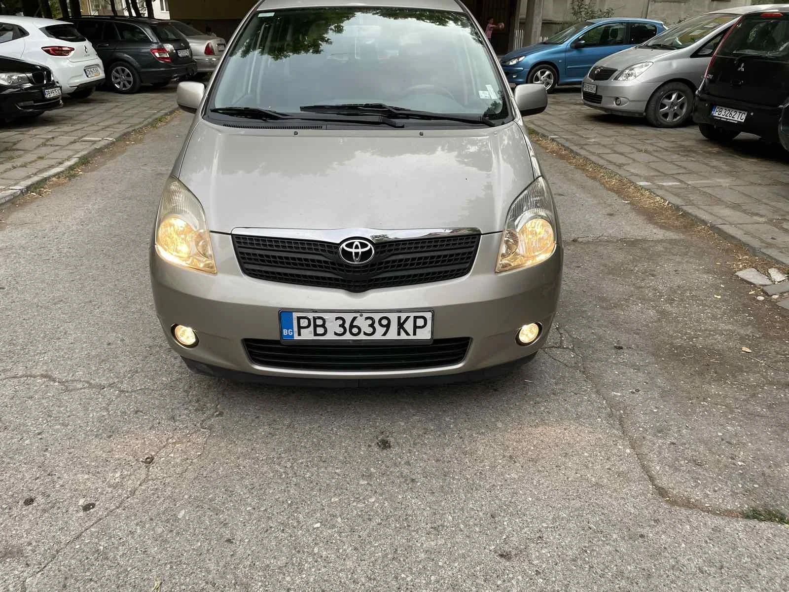 Toyota Corolla verso, снимка 7 - Автомобили и джипове - 55166084