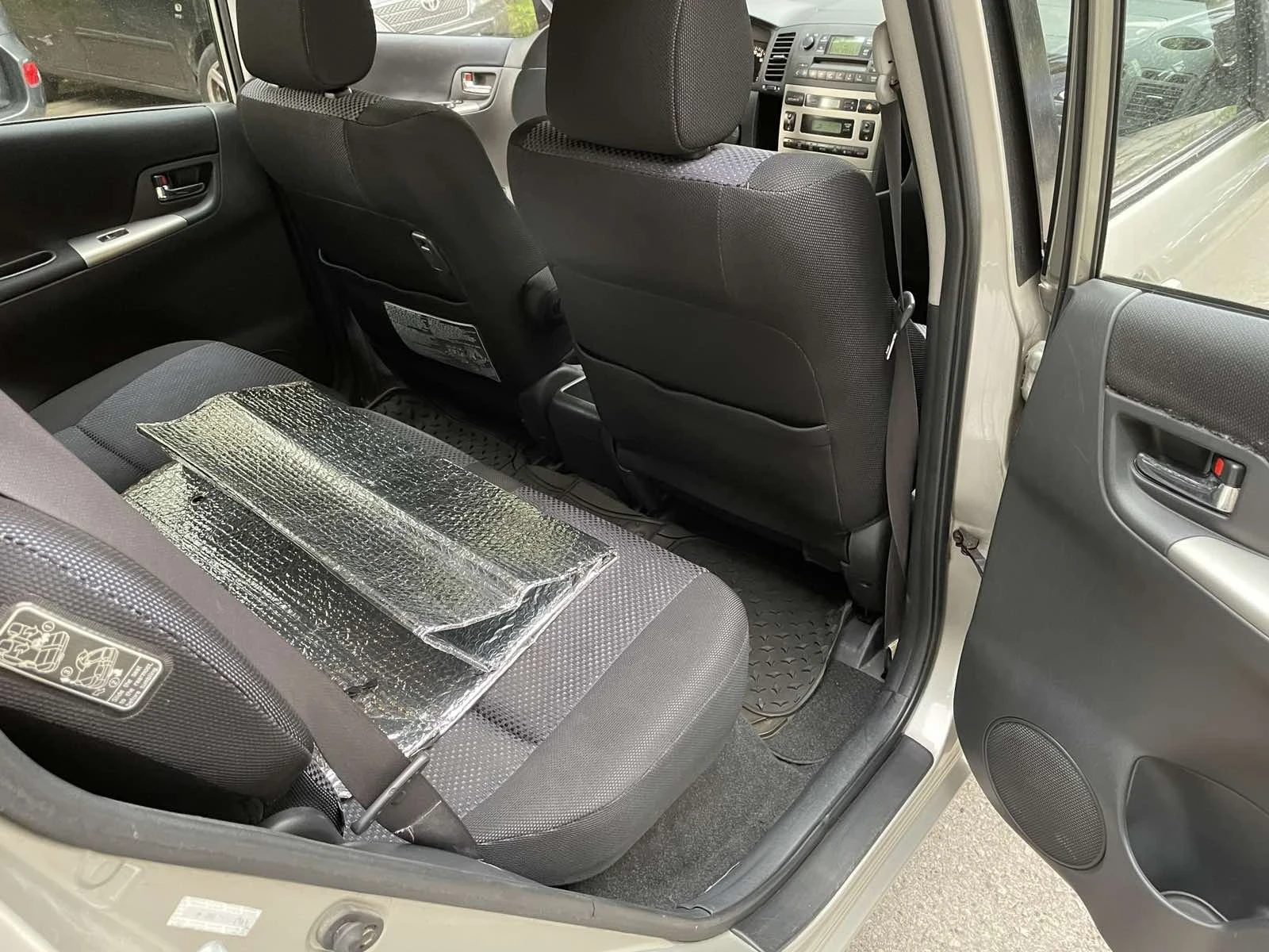Toyota Corolla verso, снимка 13 - Автомобили и джипове - 55166084