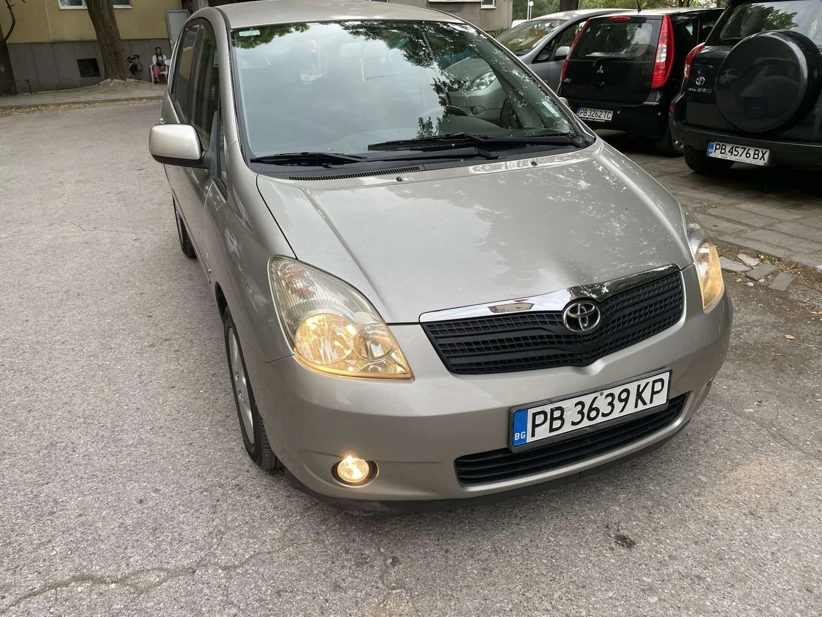 Toyota Corolla verso, снимка 8 - Автомобили и джипове - 55166084