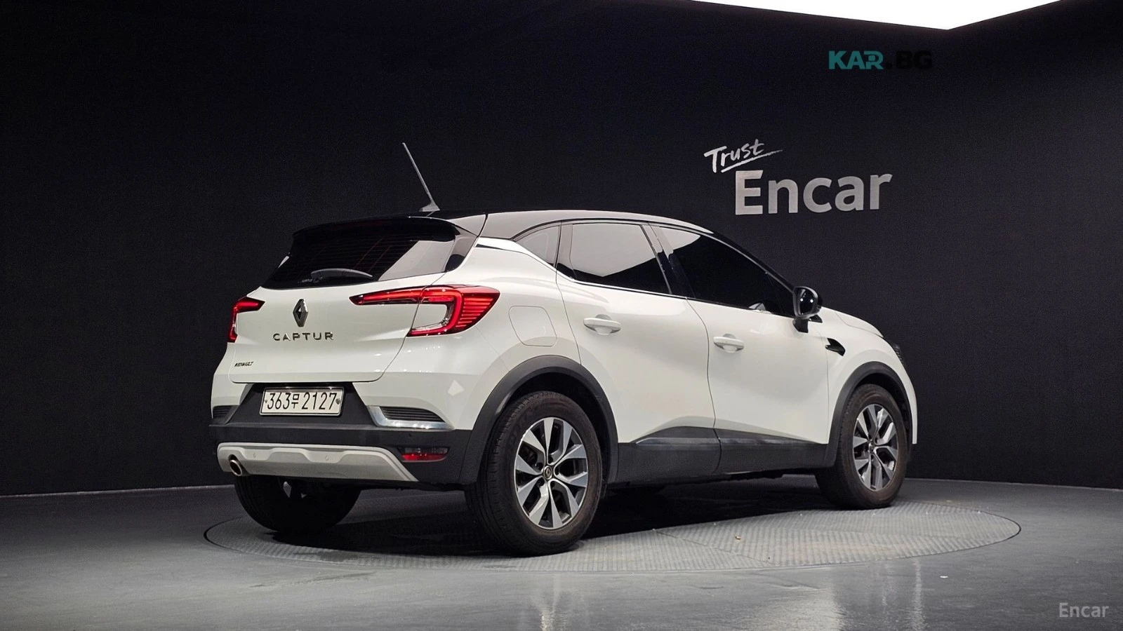 Renault Captur 1.3TCe* INTENSE* КОЖА* ПОДГРЕВ* КАМЕРА* NAVI* LED*, снимка 2 - Автомобили и джипове - 55314654