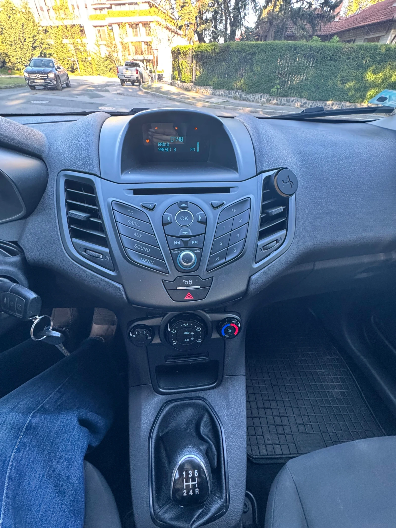 Ford Fiesta, снимка 12 - Автомобили и джипове - 55621449
