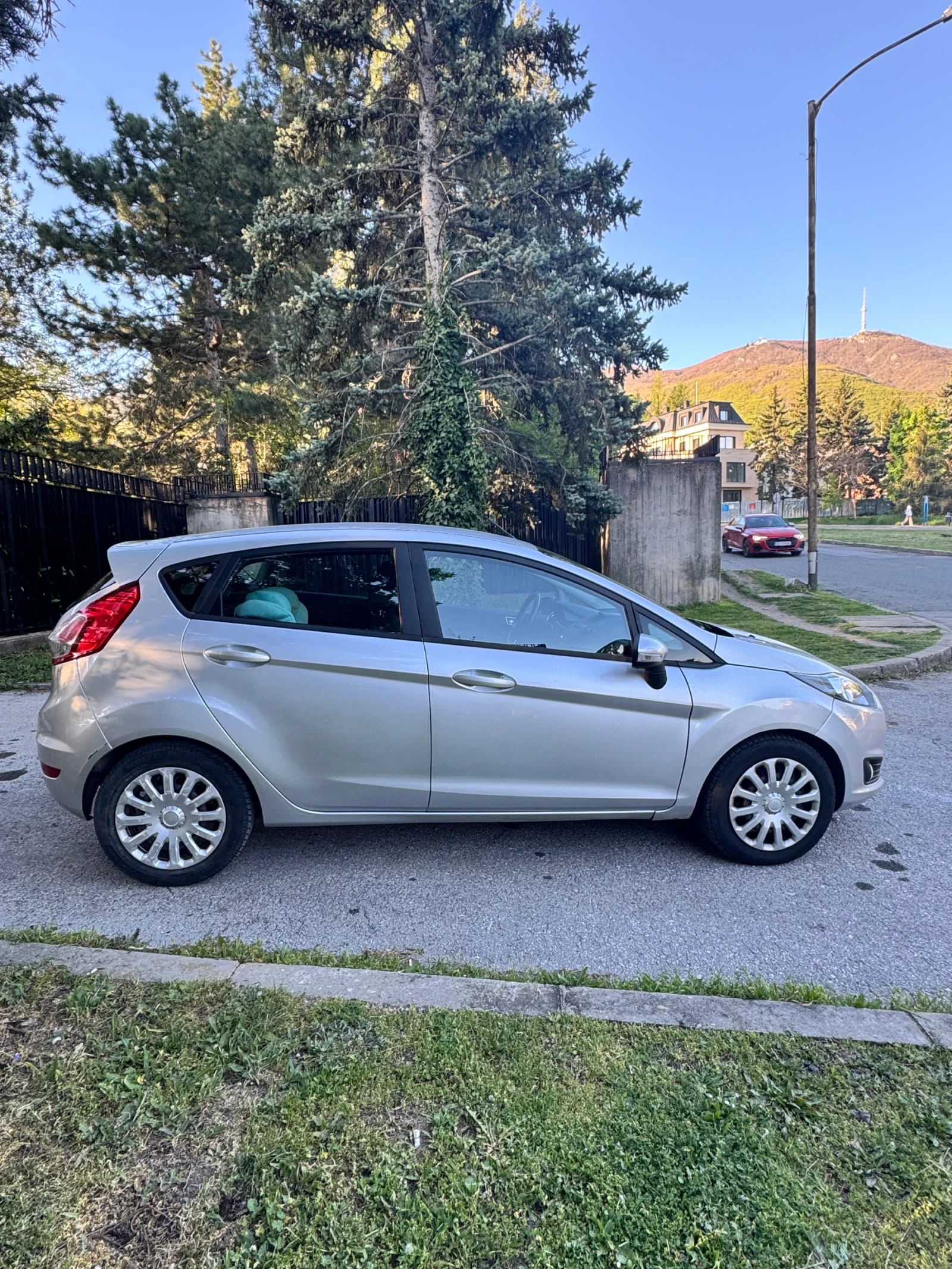 Ford Fiesta, снимка 2 - Автомобили и джипове - 55621449