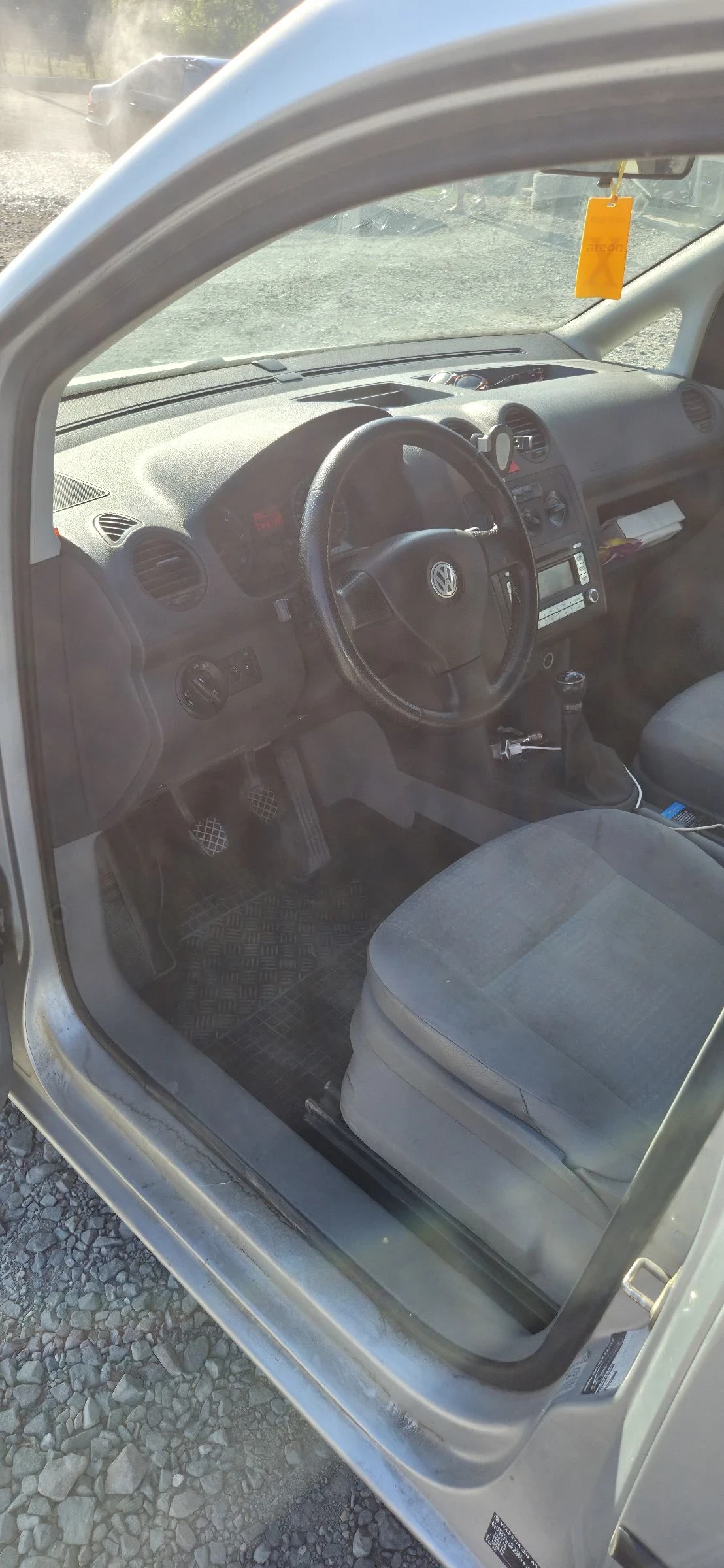 VW Caddy 1.9 tdi 105, снимка 9 - Автомобили и джипове - 55633670