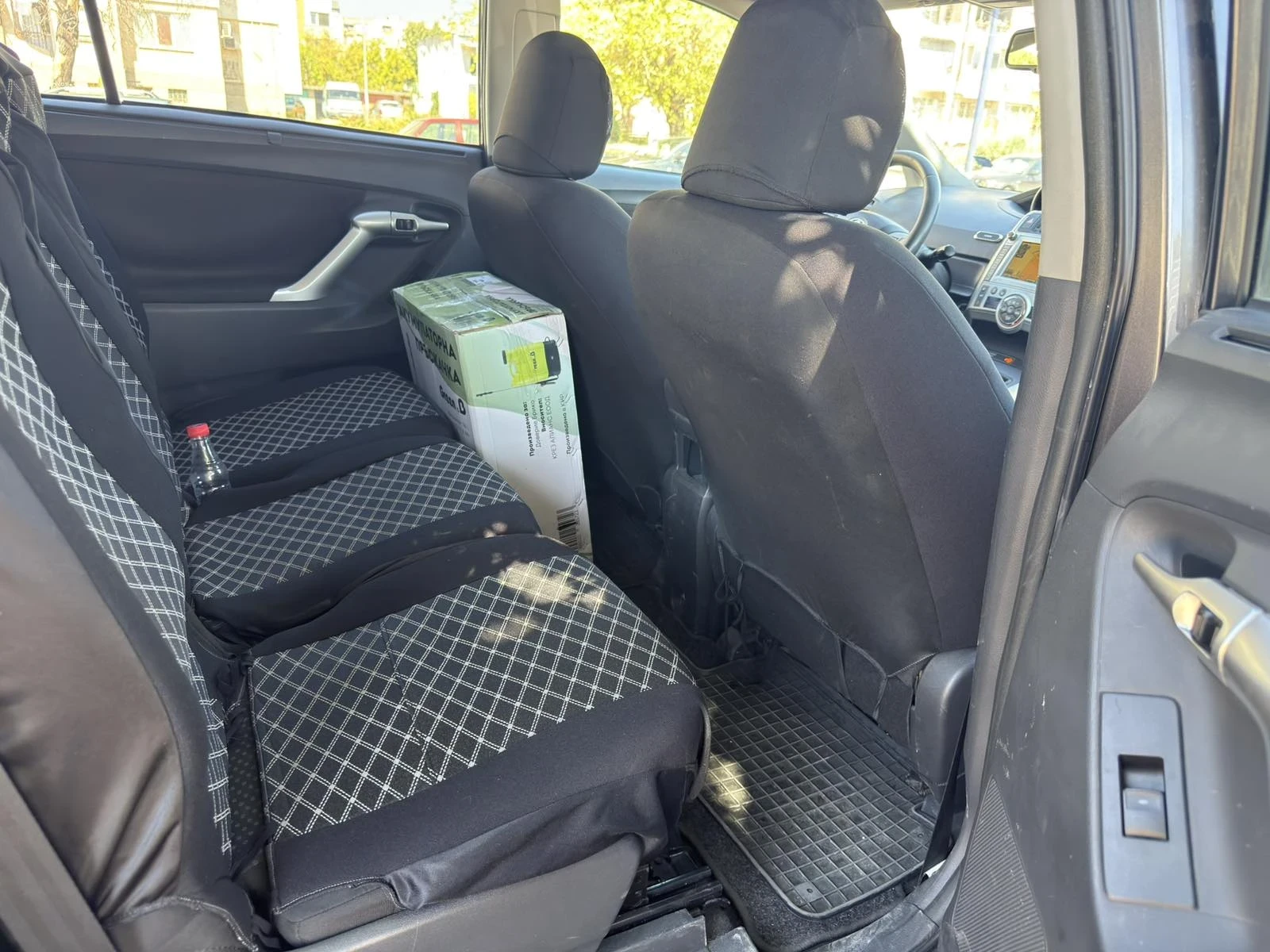 Toyota Verso 2.2 d-cat, снимка 4 - Автомобили и джипове - 55693133