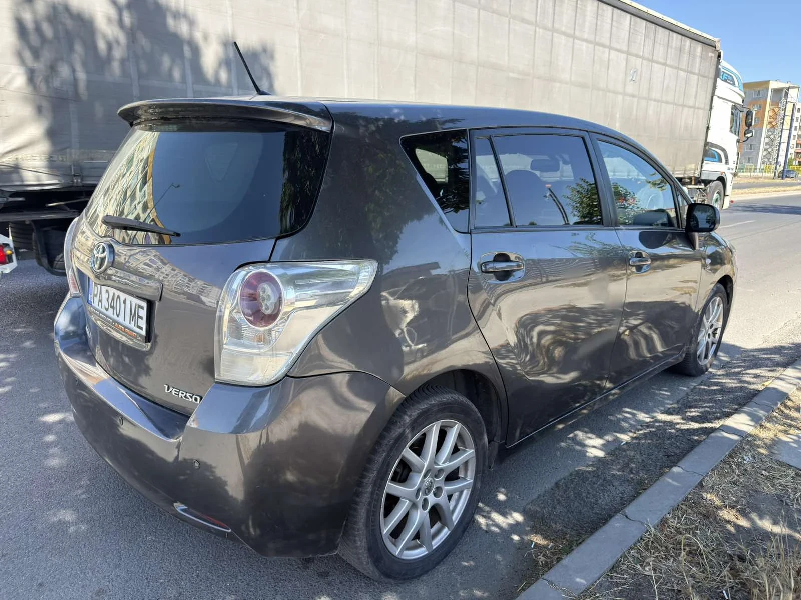 Toyota Verso 2.2 d-cat, снимка 3 - Автомобили и джипове - 55693133