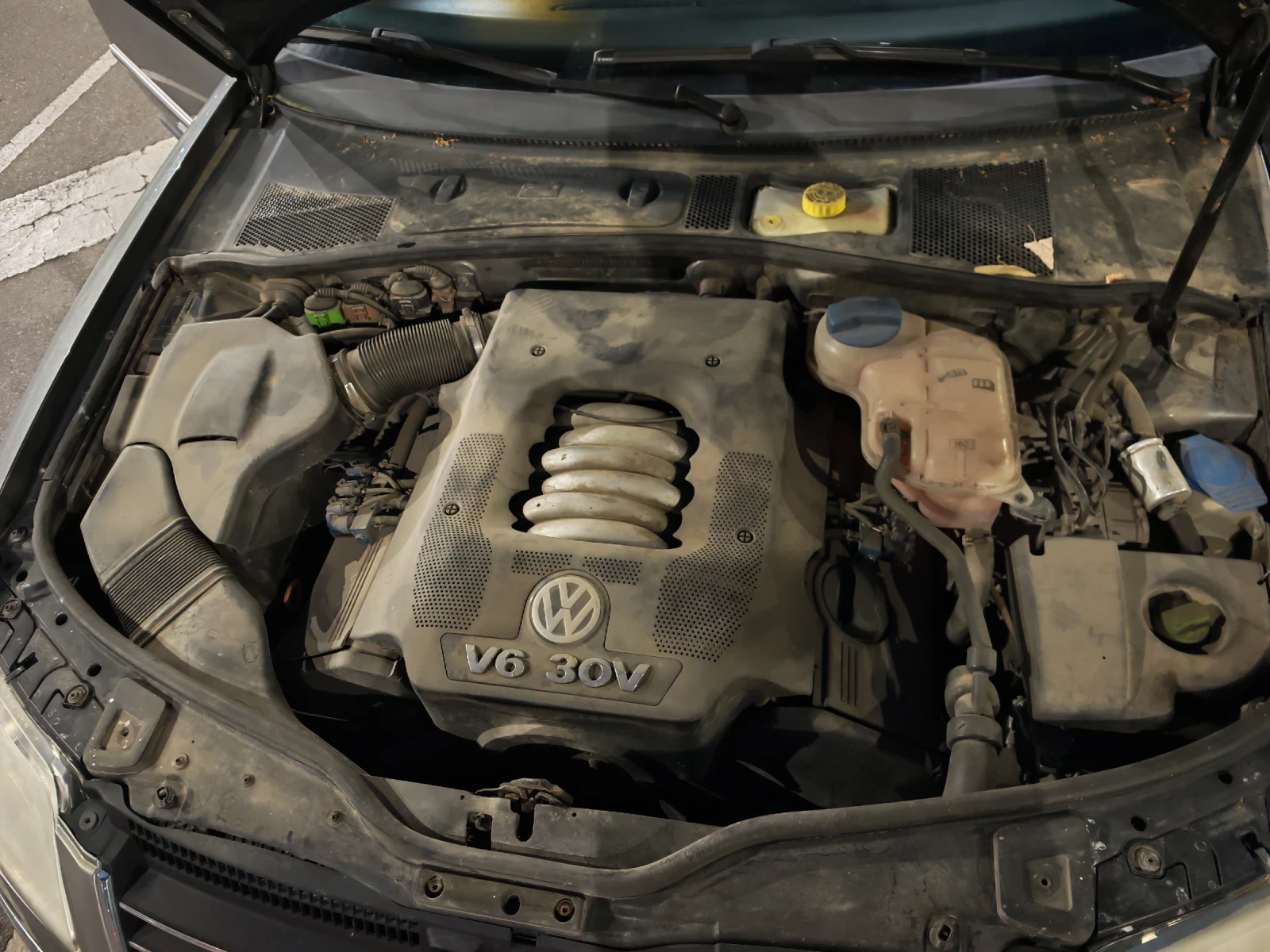 VW Passat, снимка 8 - Автомобили и джипове - 55754551