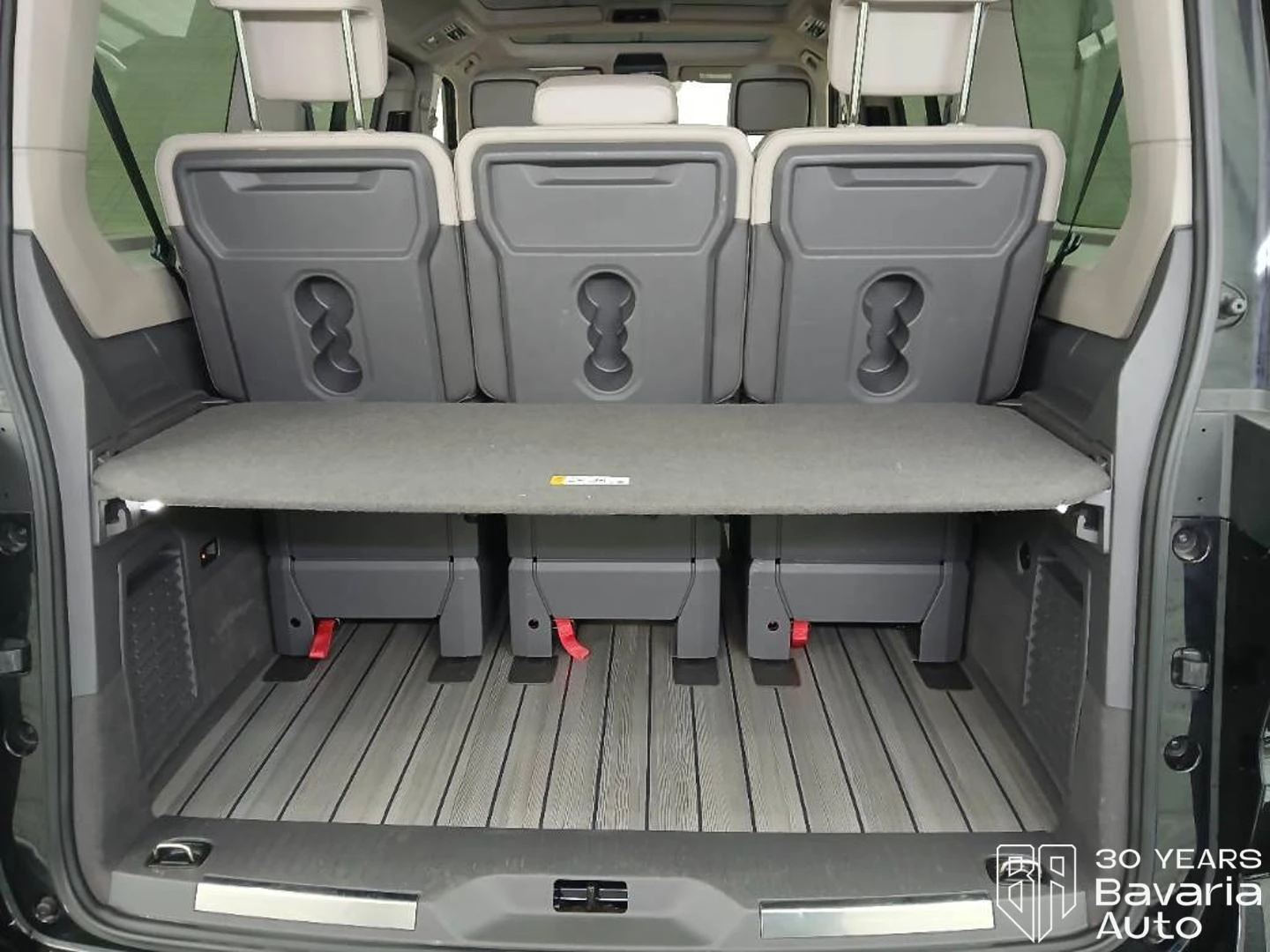 VW Multivan long Style DSG Easy Open Basic, снимка 10 - Автомобили и джипове - 55974087