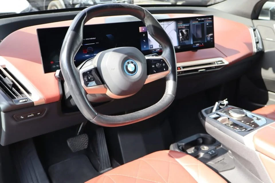 BMW iX / 50 / MASSAGE / LASER / HARMAN / SOFT CLOSE, снимка 8 - Автомобили и джипове - 56162125
