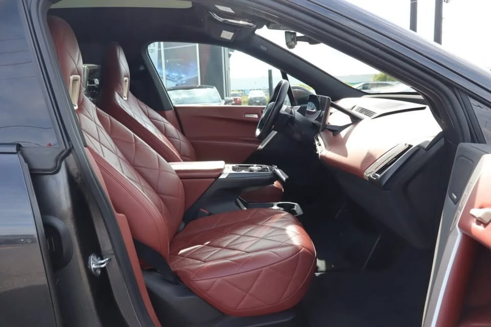BMW iX / 50 / MASSAGE / LASER / HARMAN / SOFT CLOSE, снимка 9 - Автомобили и джипове - 56162125
