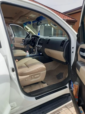 Toyota Sequoia - 55000 лв. / 28121.05 € - 82200902 8
