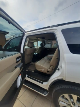 Toyota Sequoia - 55000 лв. / 28121.05 € - 82200902 11