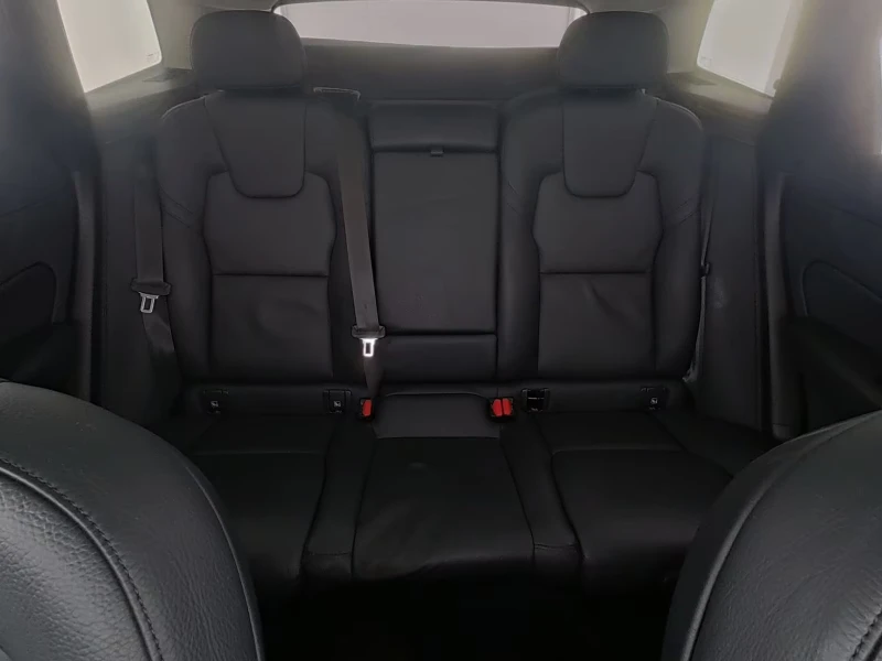 Volvo XC60 INSCRIPTION/398HP/PANO/MEMO/360/LED/DIGI/AHK/418g, снимка 12 - Автомобили и джипове - 51976983