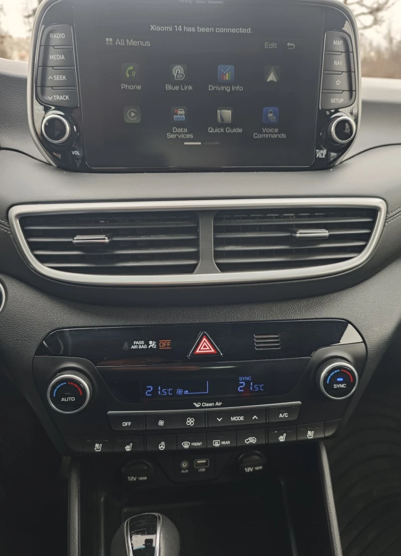 Hyundai Tucson 2.4 - всички екстри, снимка 14 - Автомобили и джипове - 53287888