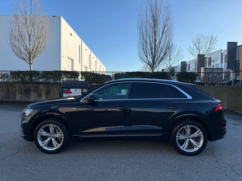 Audi Q8 * Progressiv * ОБДУХВАНЕ* ПОДГРЕВ* 360 КАМЕРИ* , снимка 2 - Автомобили и джипове - 53436242