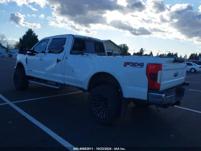 Ford F350 * LARIAT* CARFAX* , снимка 3 - Автомобили и джипове - 49443670