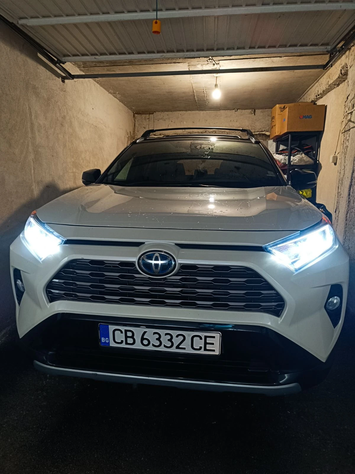 Toyota Rav4 Hybrid XSE AWD 2021 - изображение 2