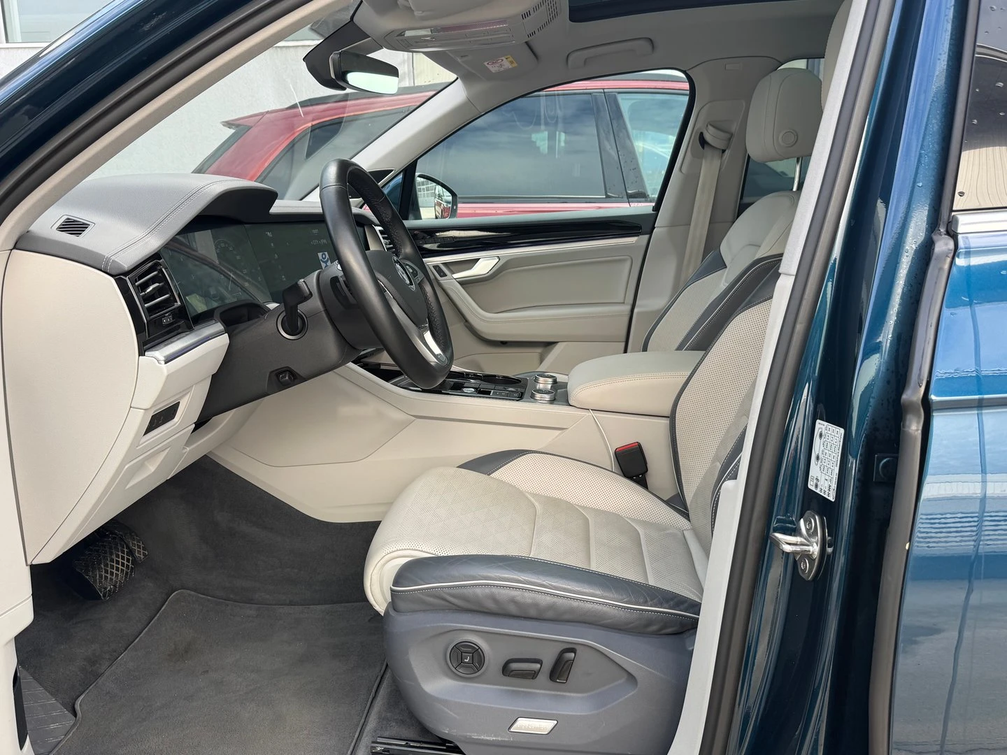 VW Touareg V6 TDI BMT 4MOTION - изображение 5