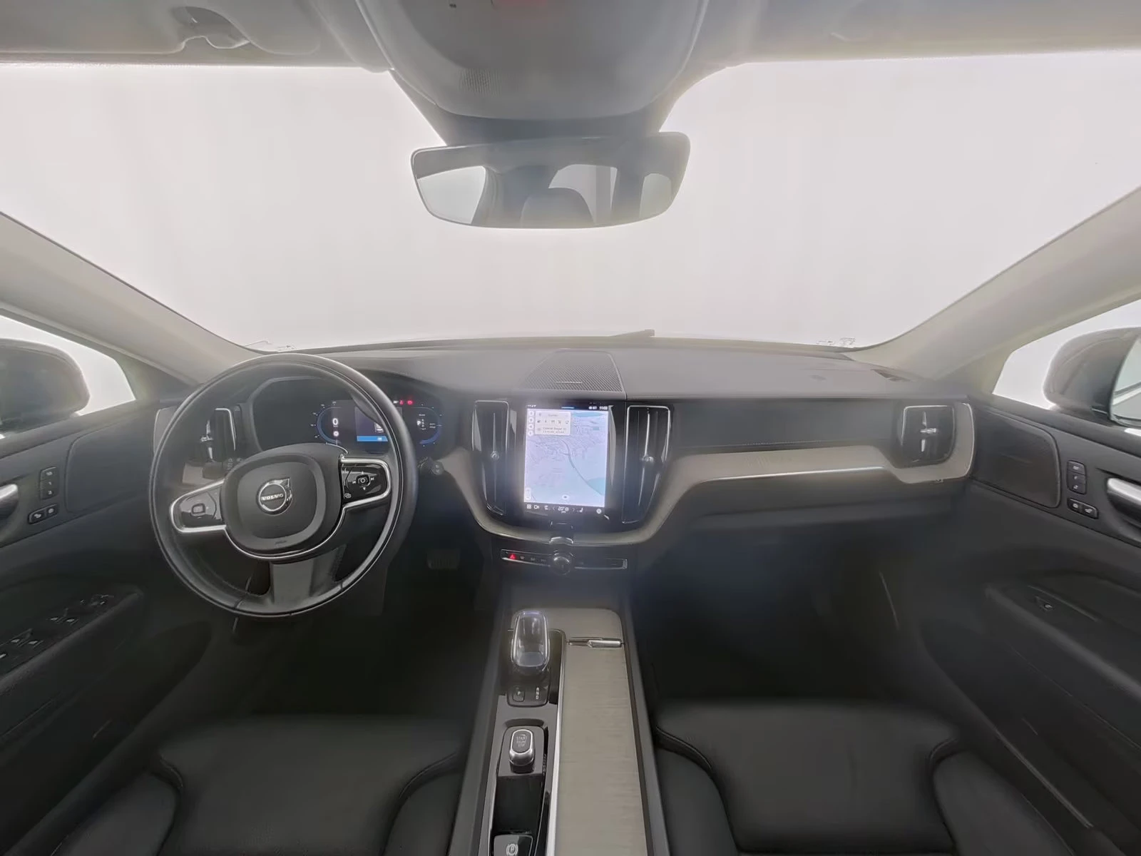 Volvo XC60 INSCRIPTION/398HP/PANO/MEMO/360/LED/DIGI/AHK/418g - изображение 10