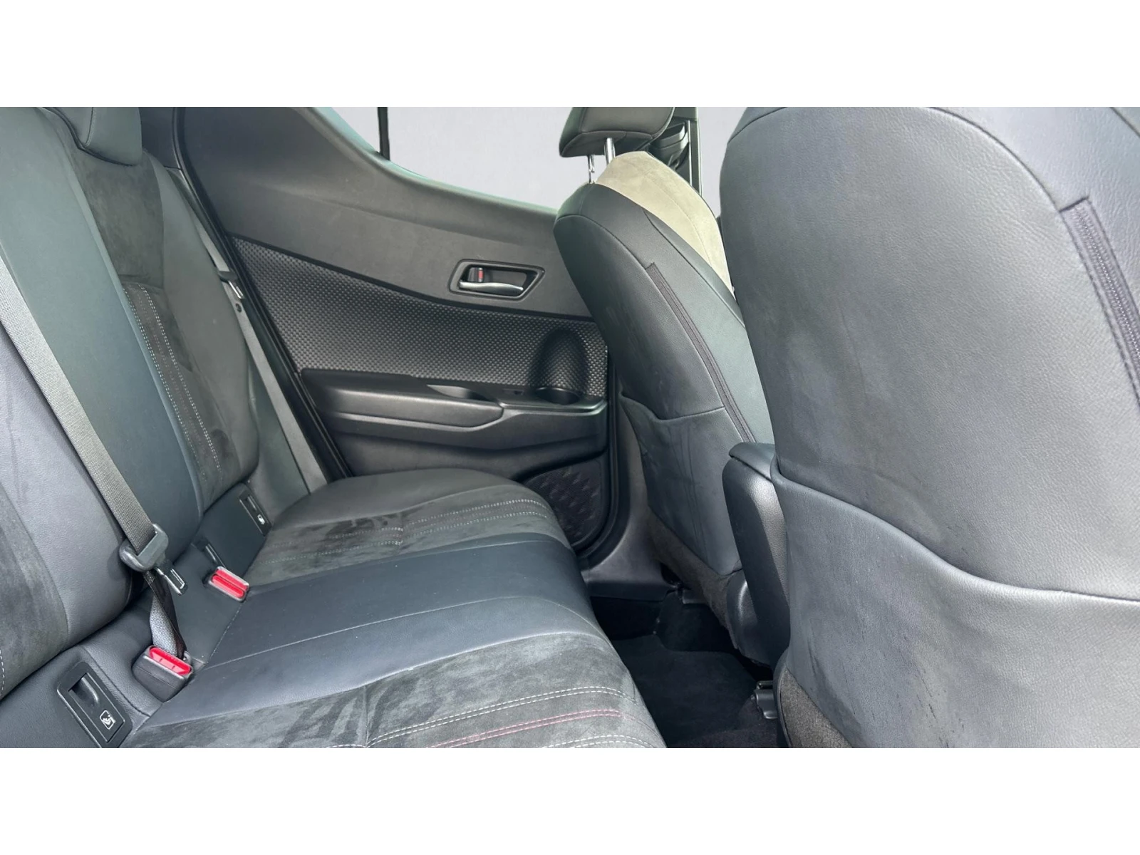 Toyota C-HR Месечна вноска от 303   - изображение 7