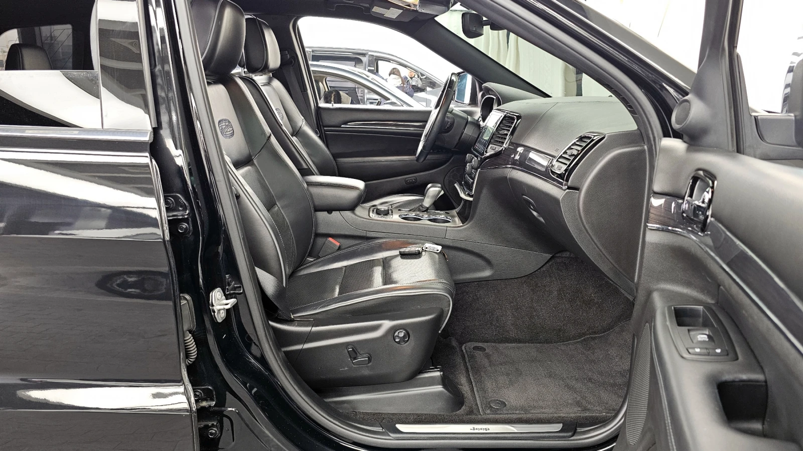 Jeep Grand cherokee 3.6 OVERLAND autogeorge.com - изображение 10