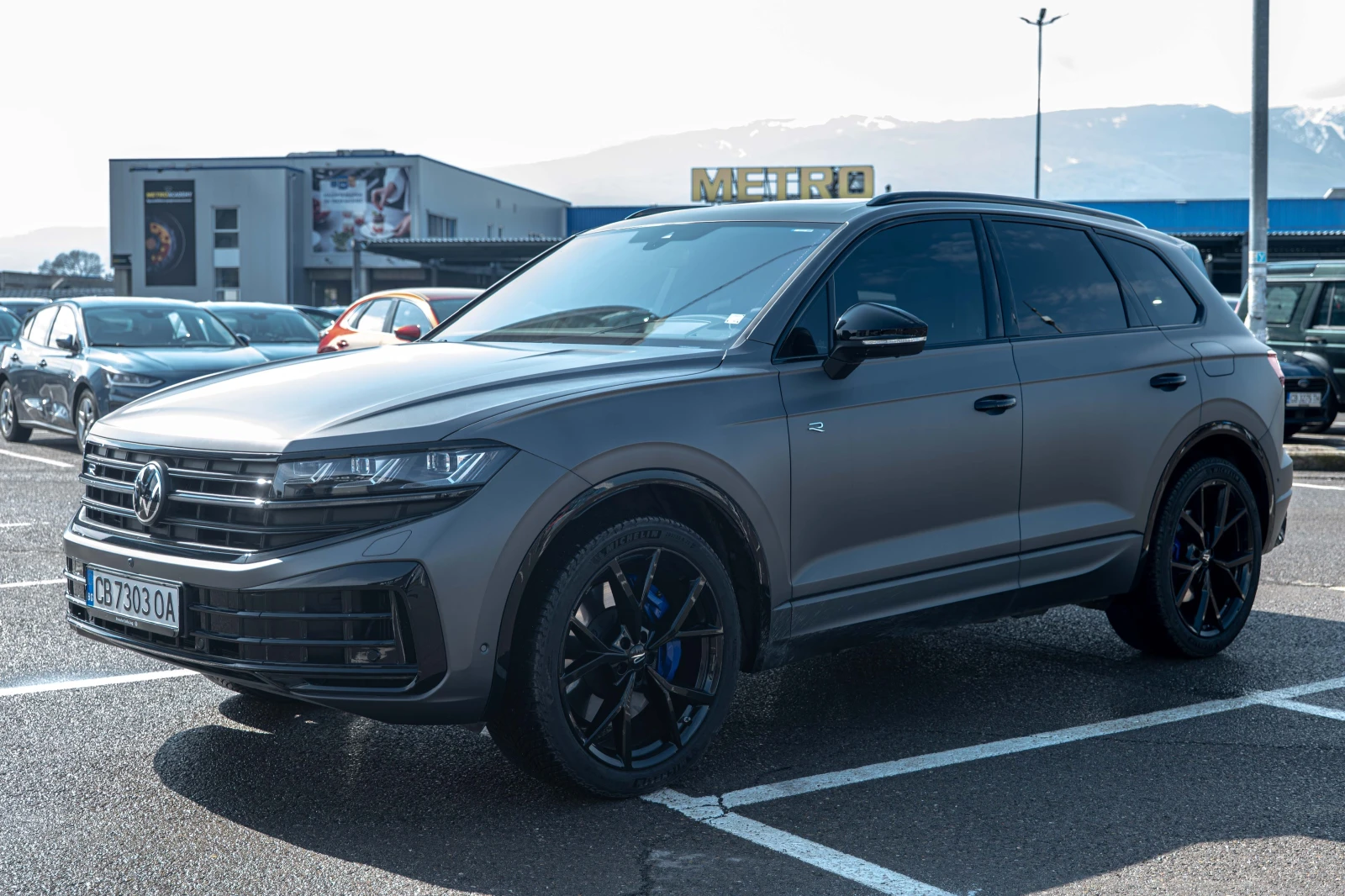 VW Touareg RLine/V6 eHybrid/dYnaudio/HuD/Камера 360/ACC, снимка 3 - Автомобили и джипове - 53723637