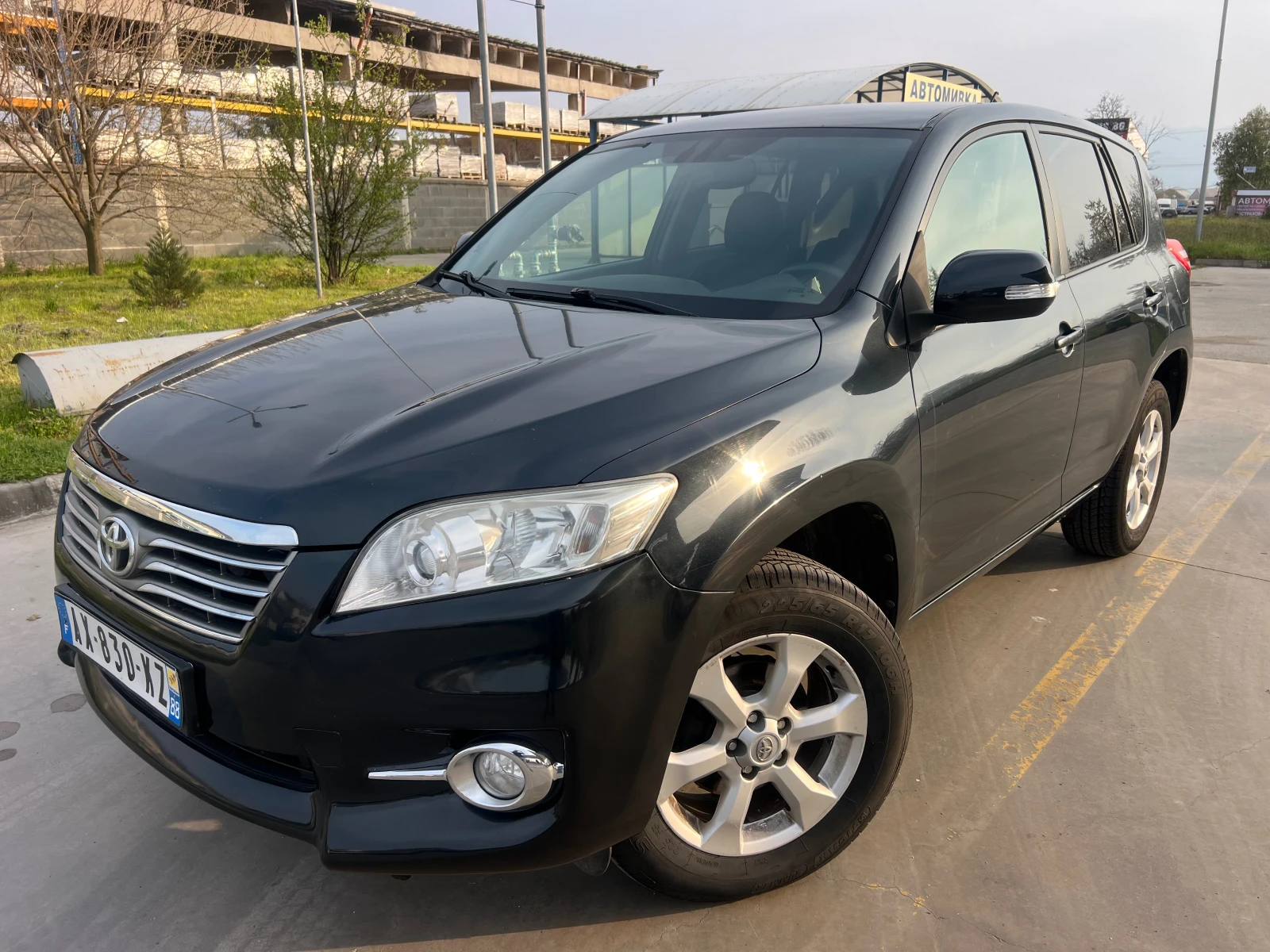 Toyota Rav4 2.2 D4D FACELIFT/4x4/CLIMA, снимка 10 - Автомобили и джипове - 53954393