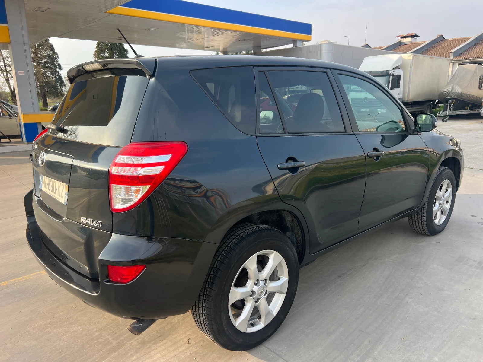 Toyota Rav4 2.2 D4D FACELIFT/4x4/CLIMA, снимка 5 - Автомобили и джипове - 53954393