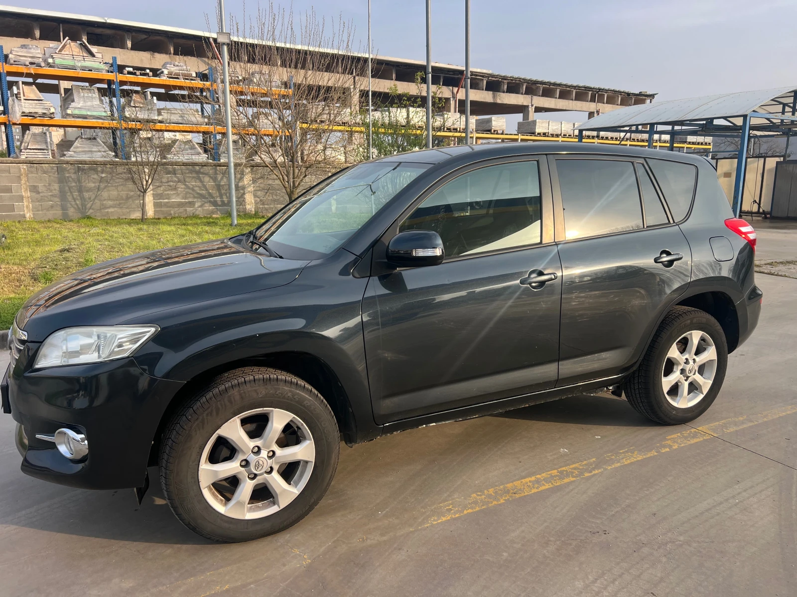 Toyota Rav4 2.2 D4D FACELIFT/4x4/CLIMA, снимка 3 - Автомобили и джипове - 53954393