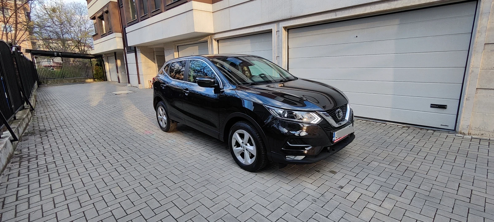 Nissan Qashqai, снимка 12 - Автомобили и джипове - 54169549