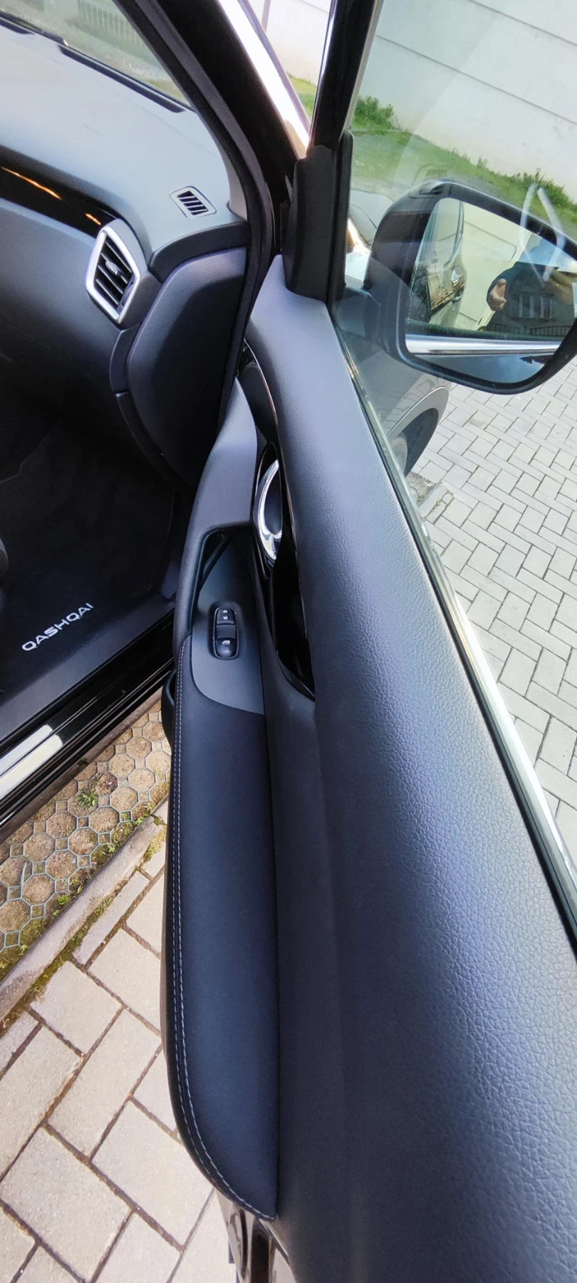 Nissan Qashqai, снимка 11 - Автомобили и джипове - 54169549