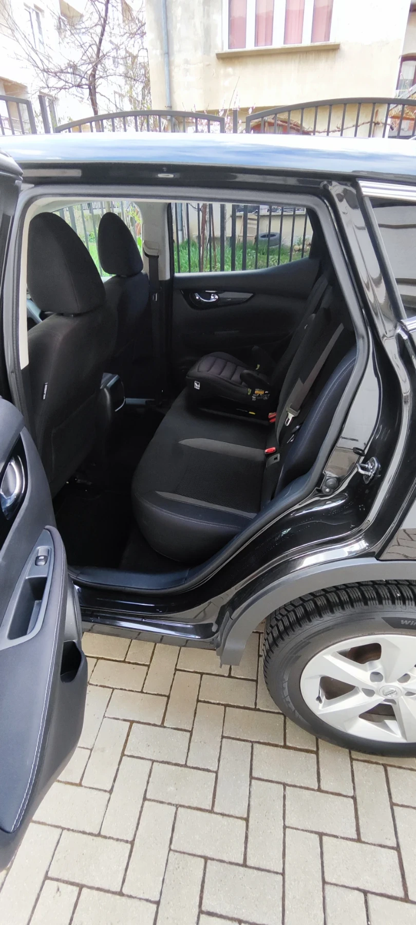 Nissan Qashqai, снимка 7 - Автомобили и джипове - 54169549