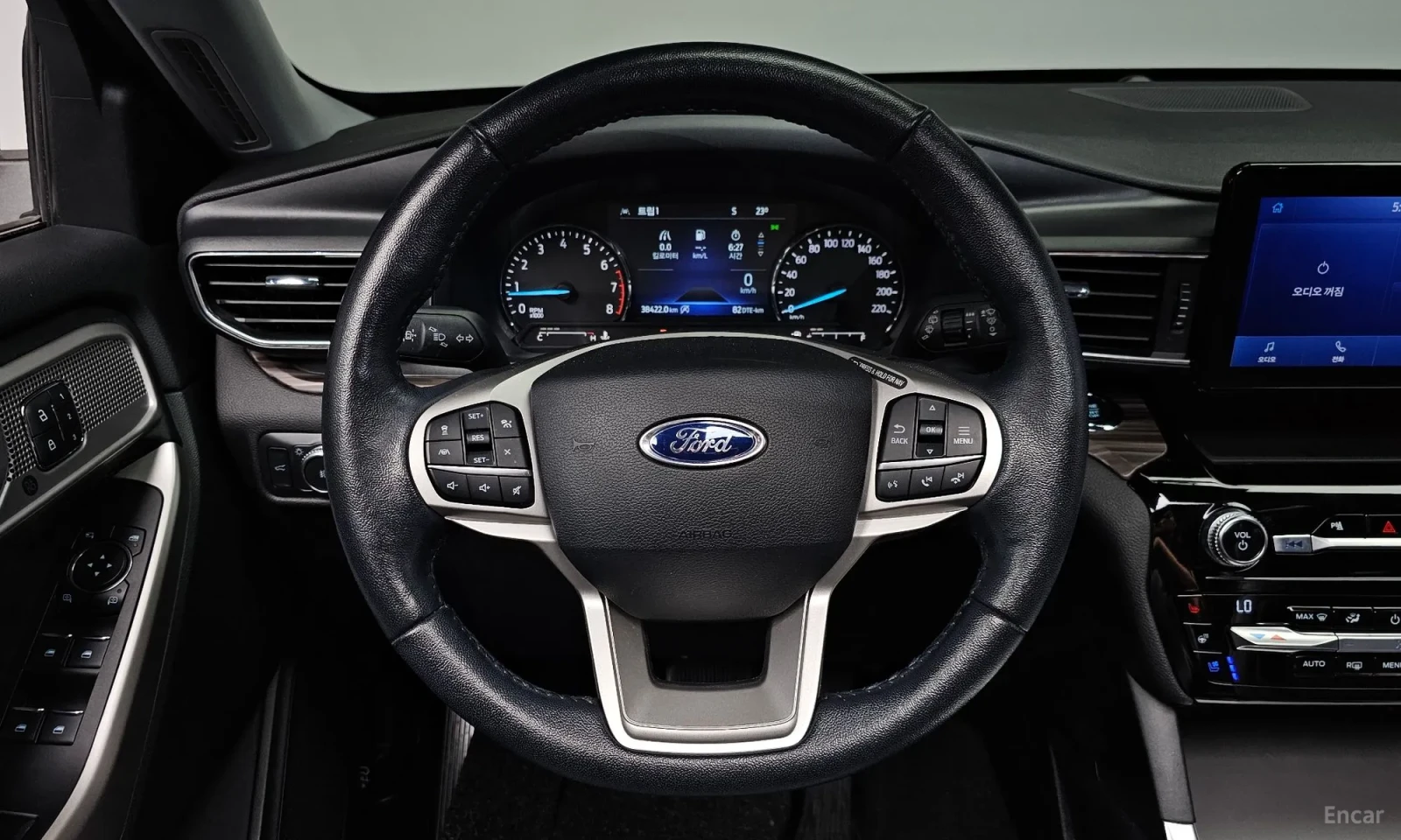 Ford Explorer 2.3 ecoboost* 38000KM!!!* FULL* , снимка 13 - Автомобили и джипове - 55102027