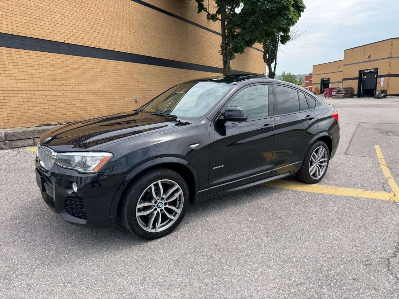 BMW X4 * xDrive M Sport Leather Navigation 4 Cyl Certifie, снимка 2 - Автомобили и джипове - 55435702