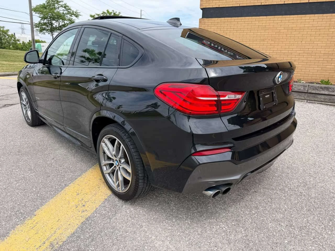 BMW X4 * xDrive M Sport Leather Navigation 4 Cyl Certifie, снимка 4 - Автомобили и джипове - 55435702