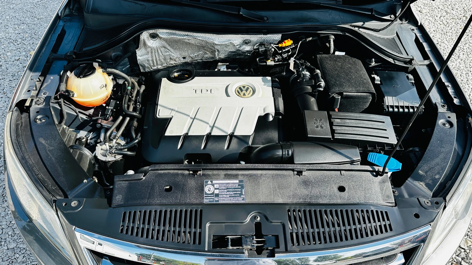 VW Tiguan 2.0tdi-4motion-Италия, снимка 13 - Автомобили и джипове - 55666043